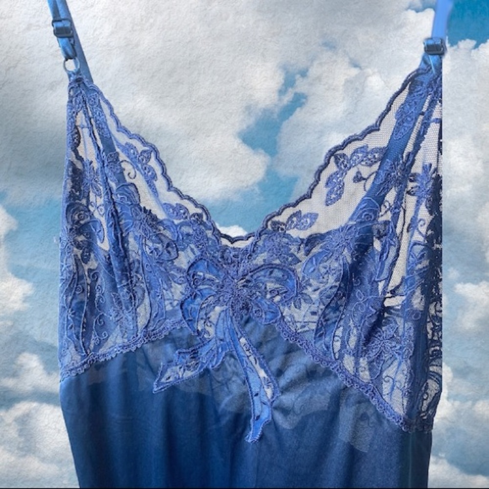 Romantic and Dreamy Authentic Dior Blue Lace Bow Detail Short Slip Chemise